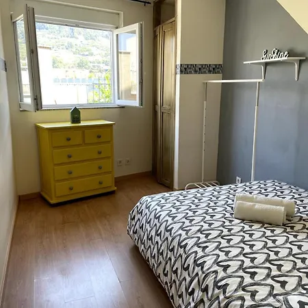Flat With View In Gualtar, شقة *